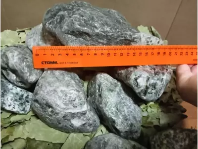 Жадеит галтованный 70-150 мм, 20 кг