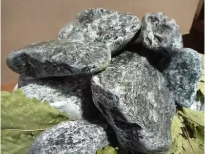 Жадеит галтованный 70-150 мм, 20 кг