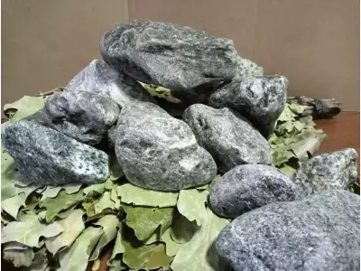 Жадеит галтованный 70-150 мм, 100 кг