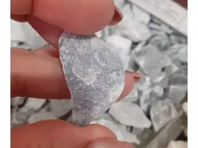 Крошка мраморная серо-голубая 10-20 мм., 100 кг