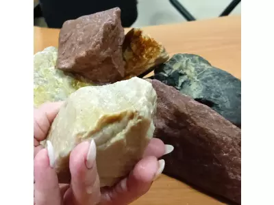 МИКС баня-4 камня -Колотый/Кварц радуга, Порфирит, Малиновый кварцит, Талькохлорит, Габбро/ 70-150 мм./ 100 кг.