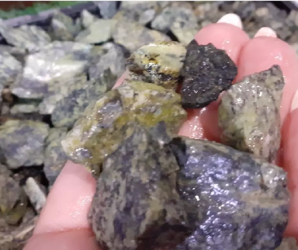 Крошка каменная "Змеевик", 10-20мм., 100кг.